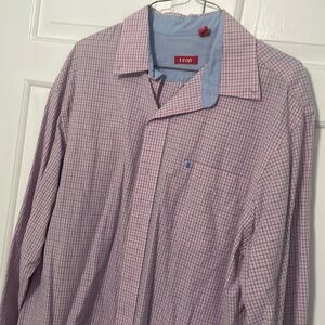 Men’s IZOD button up shirt, size Large